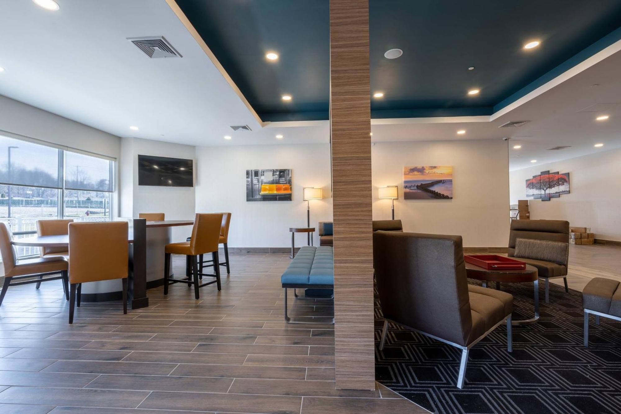 Towneplace Suites By Marriott Clinton Exterior photo